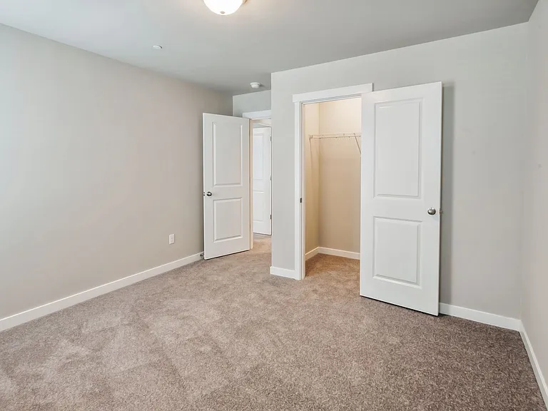 8416 63rd St NE — Photo 9