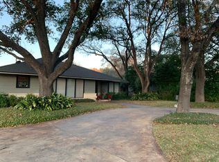 409 Garraty Rd, Terrell Hills, TX 78209