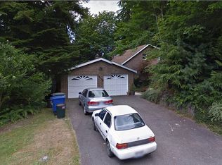 19415 35th Ave NE, Lake Forest Park, WA 98155