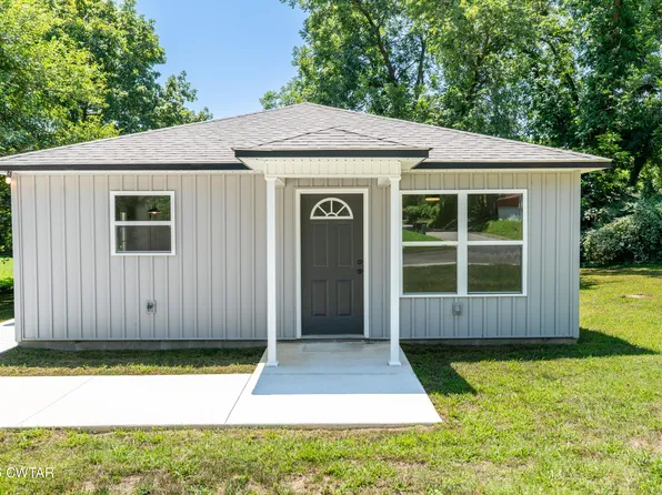 401 Parks St, Newbern, TN 38059