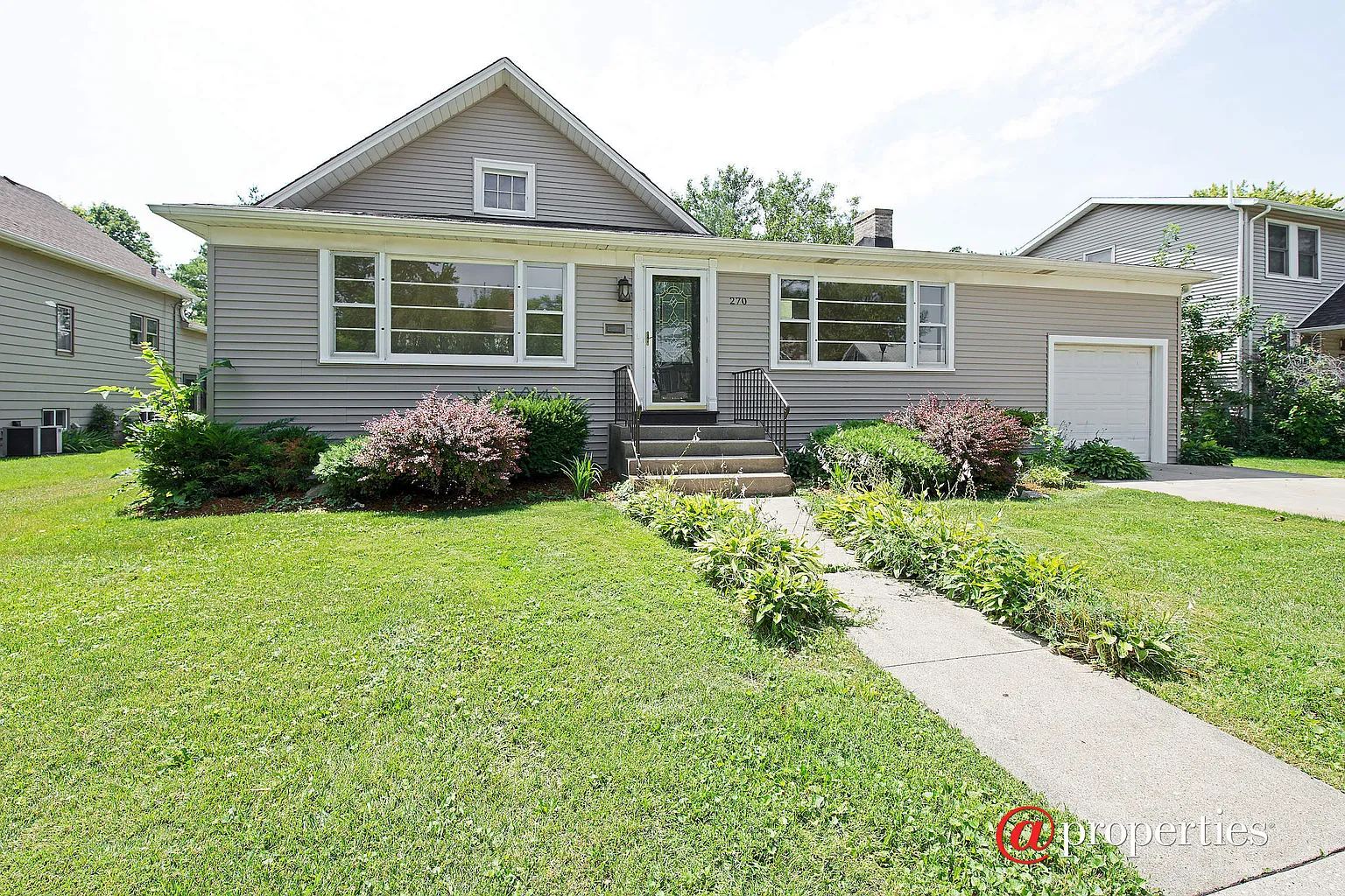 270 E Grantley Ave photo 1