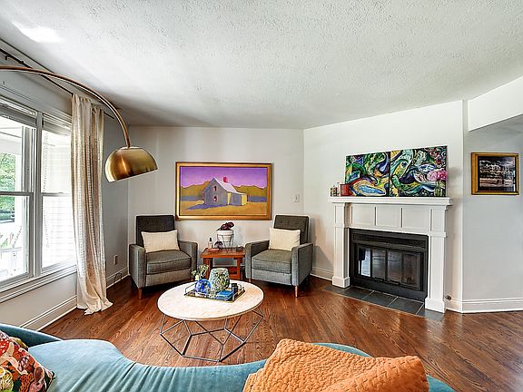3rd image of 1548 N Park Ave