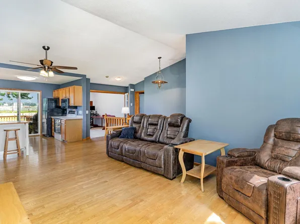 20007 Ideal Way, Lakeville, MN 55044