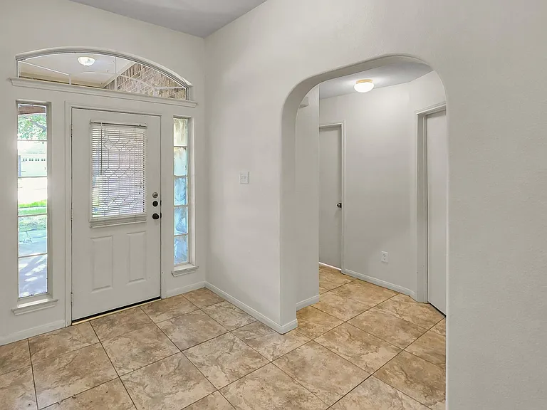 14626 Gervaise Dr — Photo 9