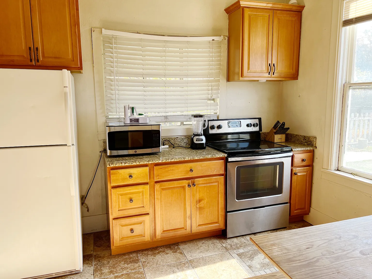 3 bed, 1110 sqft, $1,750 — Photo 2