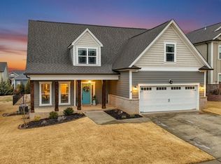 7458 White Pine Dr, Ooltewah, TN 37363