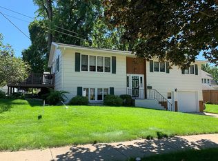 917 1st St N, New Ulm, MN 56073