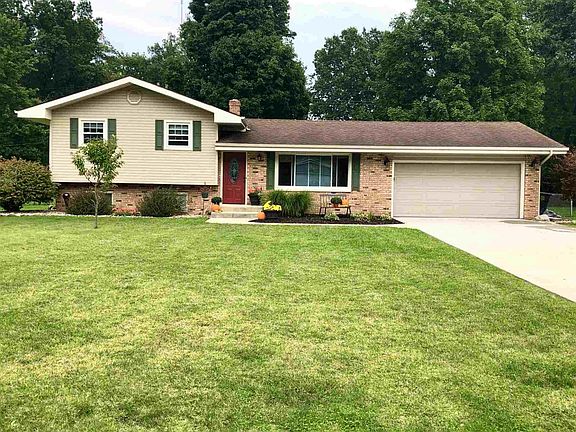 4th image of 1402 Berkshire Dr