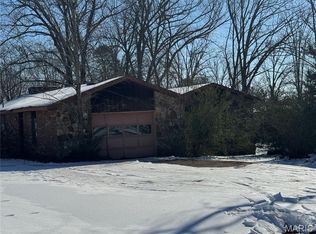 2818 Windwood Dr, Poplar Bluff, MO 63901