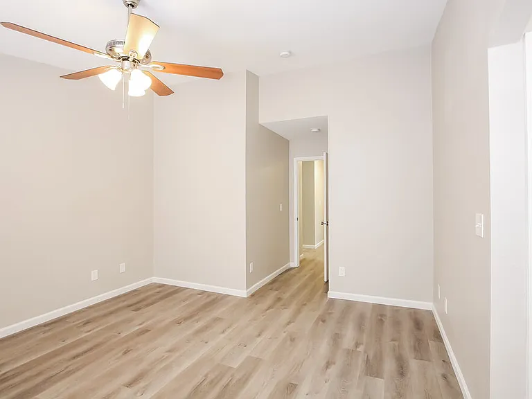 3117 Honeysuckle Ave — Photo 8