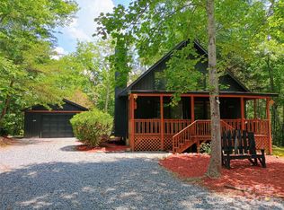 637 Raven Blvd, Lake Lure, NC 28746
