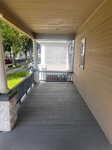142 Delamaine Dr #1 Photo 1