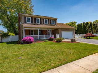 20 Evon Drive, Syosset, NY 11791