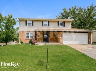 920 Tree Trails Ln, Fenton, MO 63026