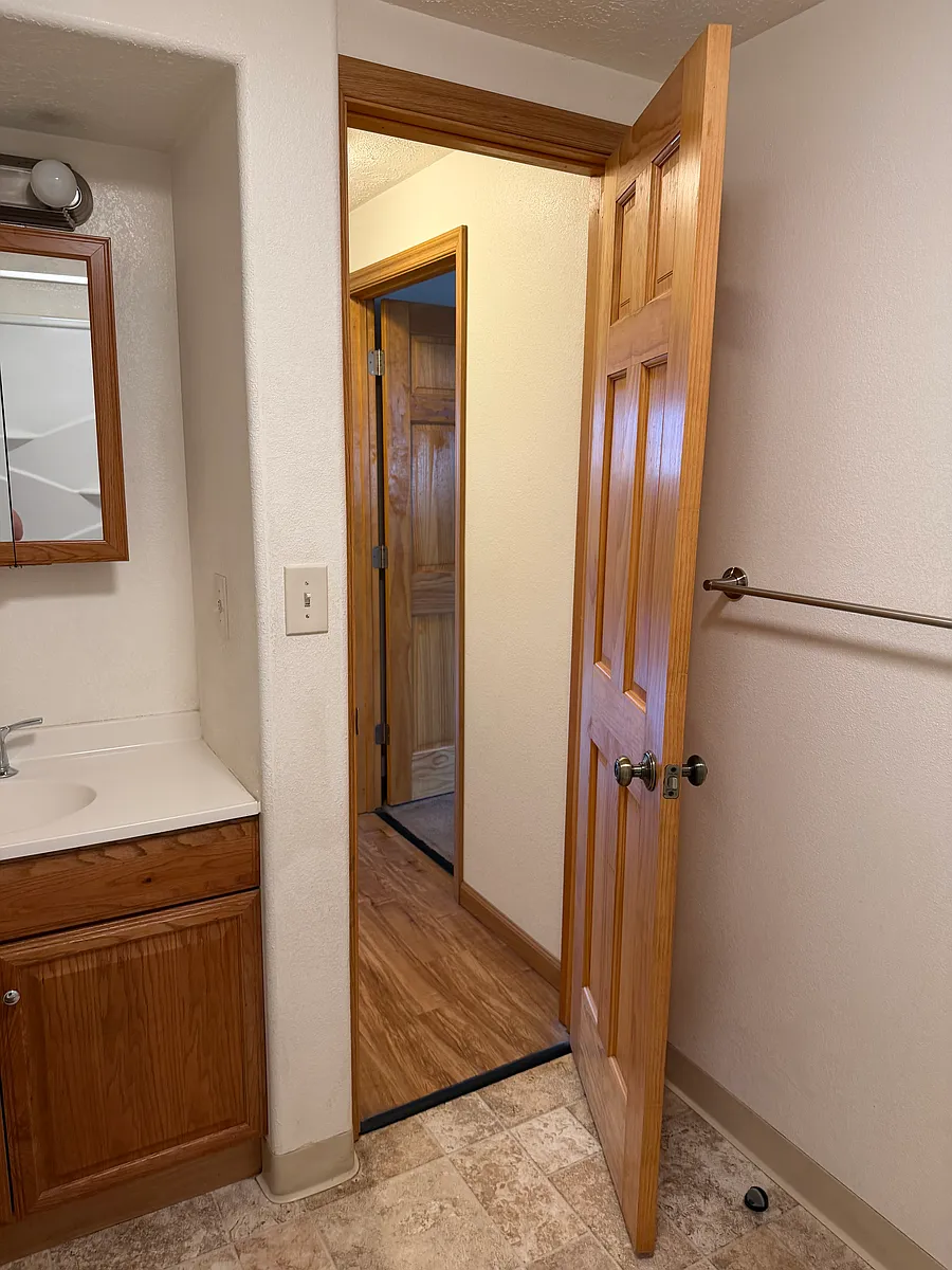 Building Photo - 123 Bridget Ave #4