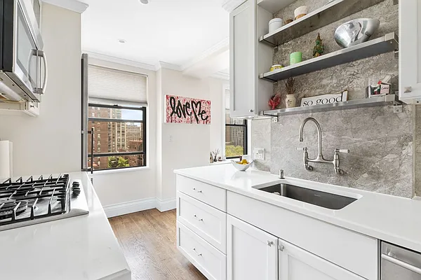 Rented by Compass | media 9