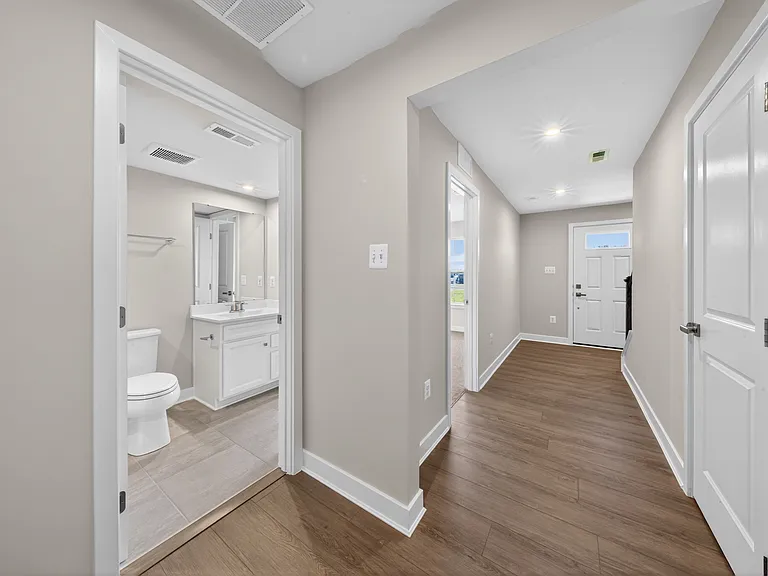 240 E Main St — Photo 22