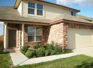 205 Langtry Ln, Jarrell, TX 76537