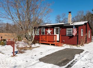 51 Lakeshore Dr, Georgetown, MA 01833