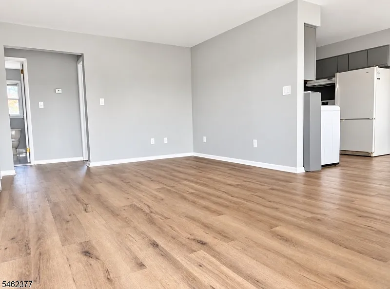 1 bed, 1.0 bath, $2,150 — Photo 3