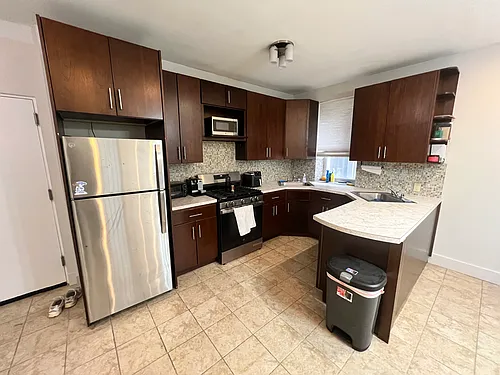 520 Crown St #B1 Photo 1