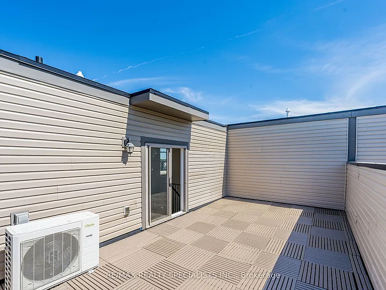 30 Dunsheath Way #527 — Photo 22