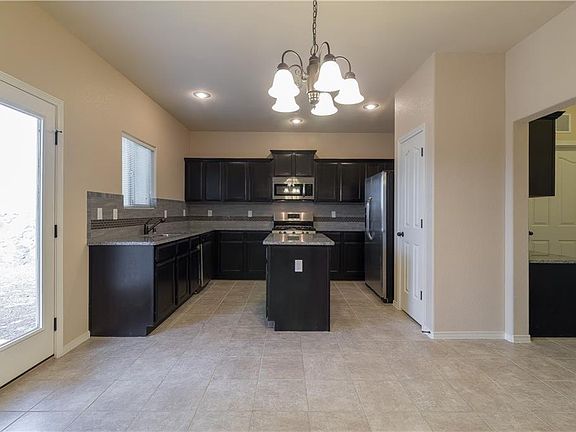 4th image of 12339 Vesper Ct