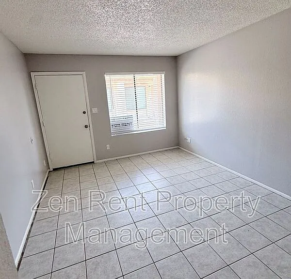 44 S Williams St #15 — Photo 7