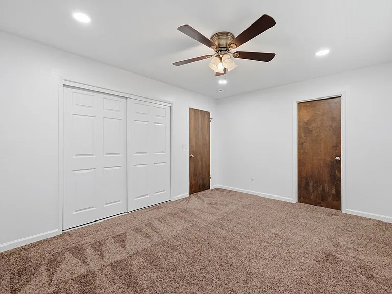 1684 E Walnut Ave — Photo 18