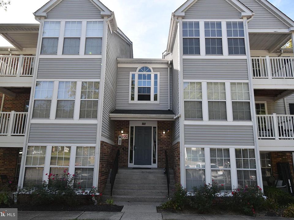 1st image of 909 Woodbridge Ct Unit H