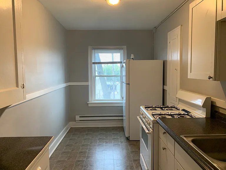 2930 5th Ave — Photo 12