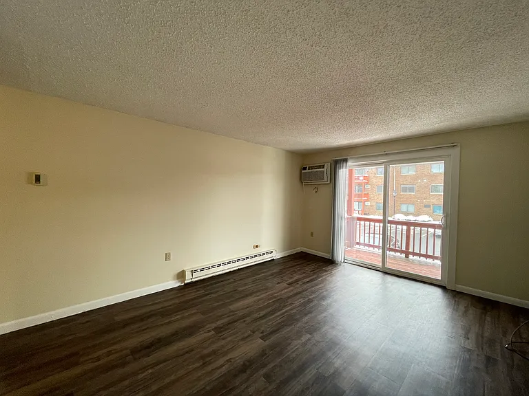 Eastern Trails Apartments and Storage — Photo 33