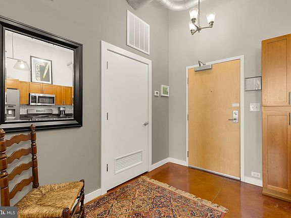 5th image of 440 12th St NE APT 312
