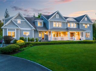 2 Holly Ln, Barrington, RI 02806