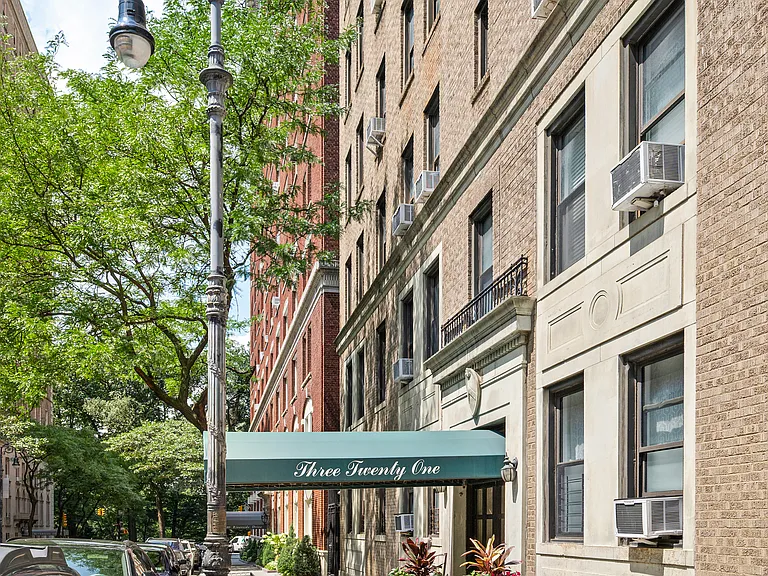 321 W 90th St #3C — Photo 6