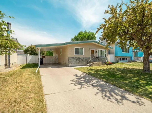 2011 W 20th St N, Lethbridge, AB T1H 4G7