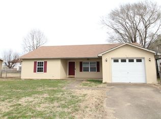 1174 Schatten St, Oak Grove, KY 42262