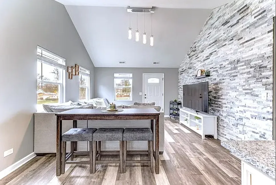 2 bed, 800 sqft, $2,350 — Photo 3