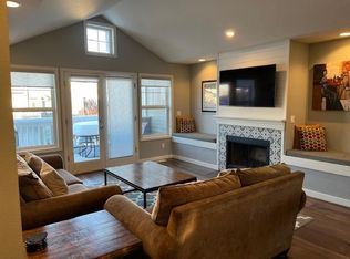 202 Parkway Dr, Manson, WA 98831