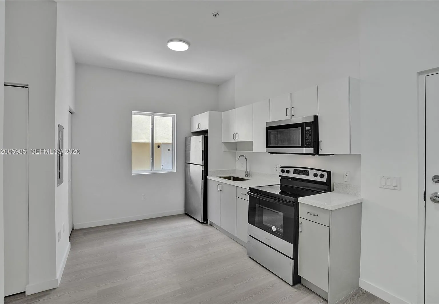 Lawrence Estates Land Cos — Photo 1