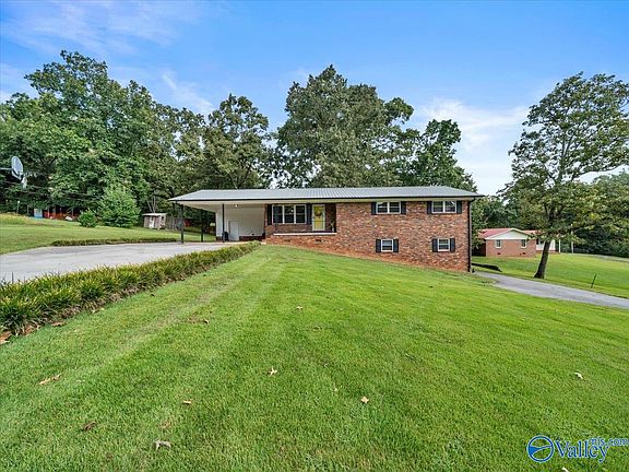 2nd image of 1606 Winn Rd