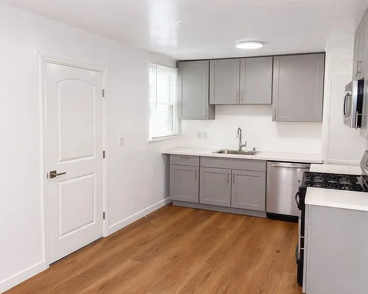 9132 Crenshaw Blvd — Photo 5