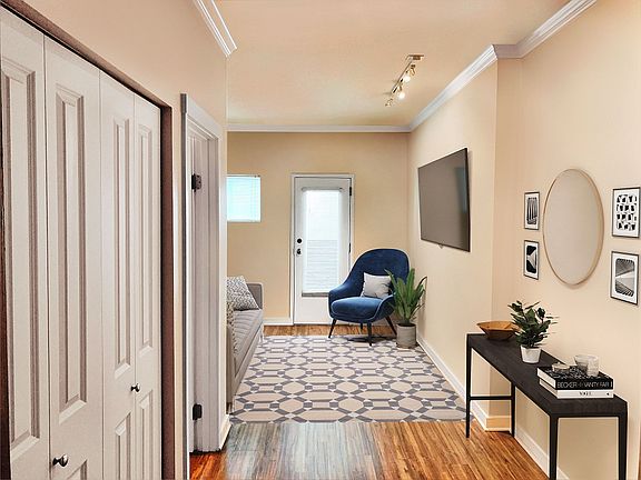 3rd image of 1408 Western Ave #601