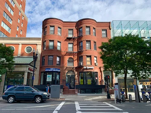 829 Boylston St #301 Photo 1