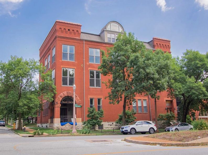 1st image of 2800 S Grand Blvd APT 303