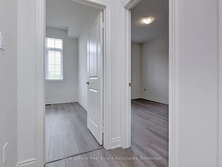 34 Attwater Dr E — Photo 30