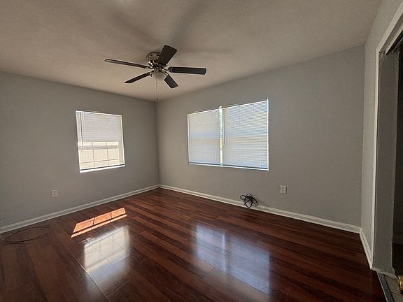 5th image of 211 E Highland Dr
