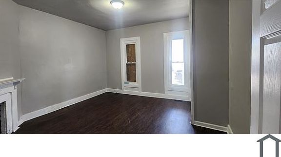 4th image of 902 Marion Ave #2
