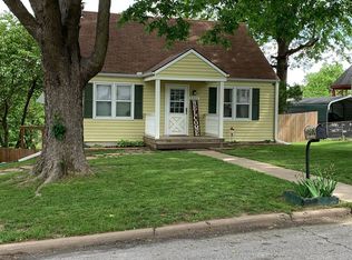 1322 Olive St, Leavenworth, KS 66048