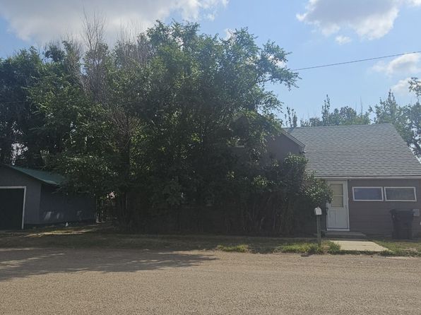 102 C St N, Wibaux, MT 59353